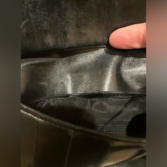 Chanel CC Timeless Caviar Vintage Wallet - Picture 8 of 16